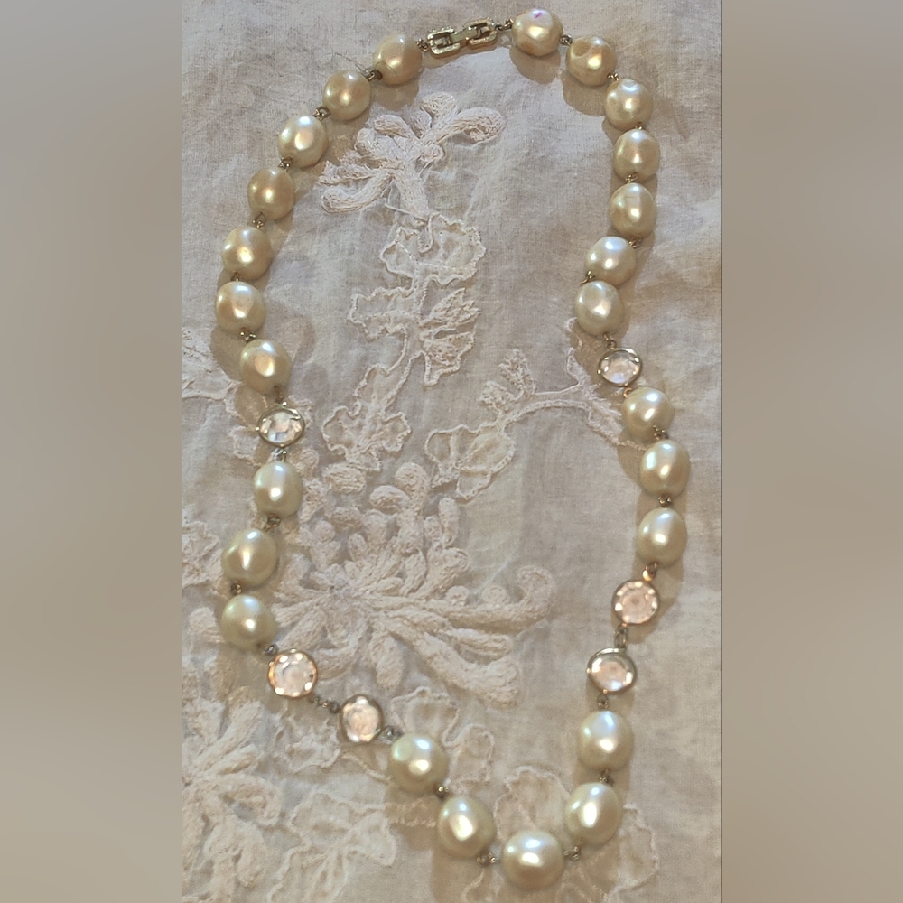VINTAGE GIVENCHY Signed necklace